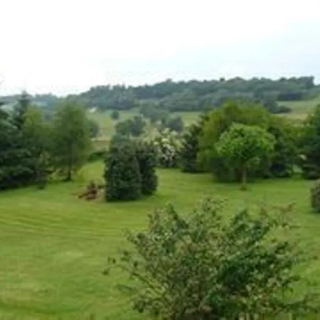 Charmante Maison De Campagne Avec Jardinet, Proche Lac Et Activites, Ideale Pour Des Vacances Paisibles - Fr-1-742-88 Holiday home Crandelles